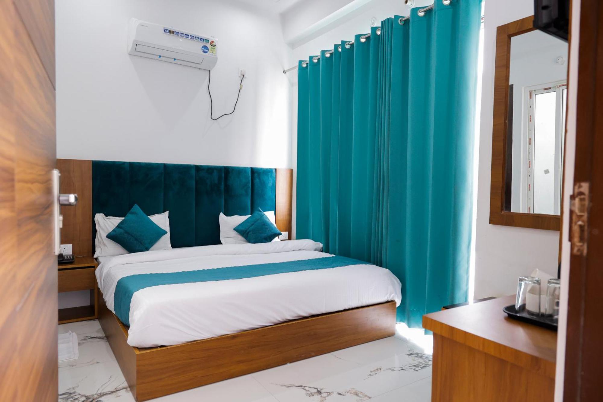 Hotel Parth Inn Ришикеш Экстерьер фото