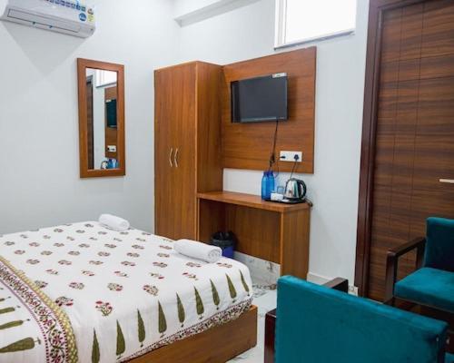 Hotel Parth Inn Ришикеш Экстерьер фото