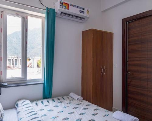 Hotel Parth Inn Ришикеш Экстерьер фото