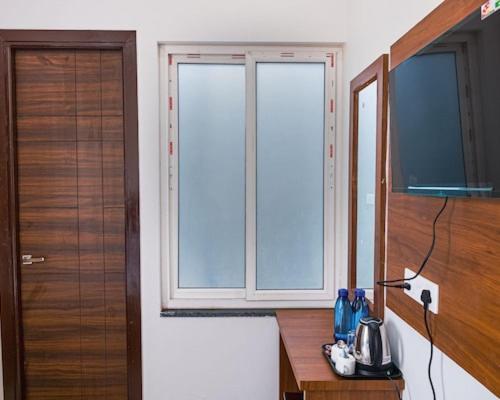 Hotel Parth Inn Ришикеш Экстерьер фото